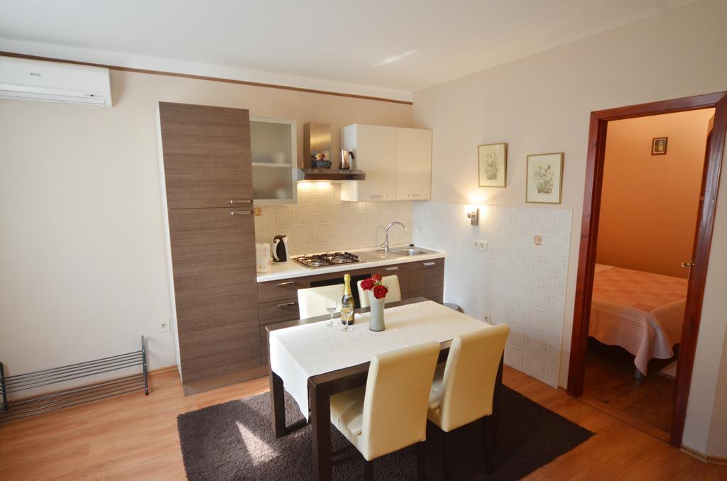 Apartment Ivanka Ровинь Экстерьер фото
